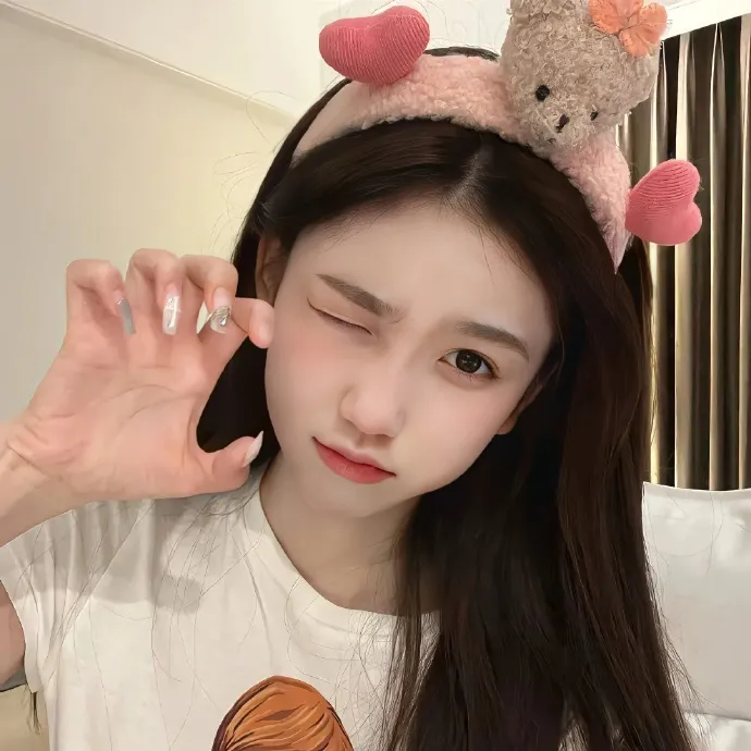 顶流女星黑料引官司，一夜之间内幕曝光，服务器被挤瘫痪